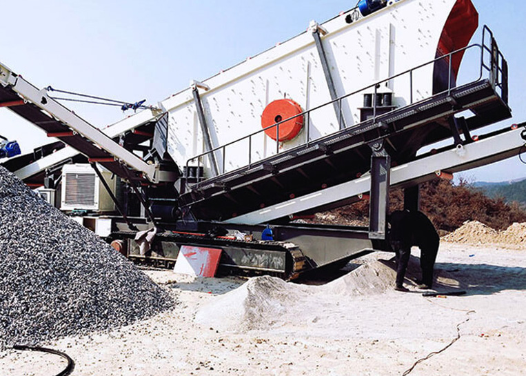 白云石生產(chǎn)線(xiàn)生產(chǎn)現(xiàn)場(chǎng)